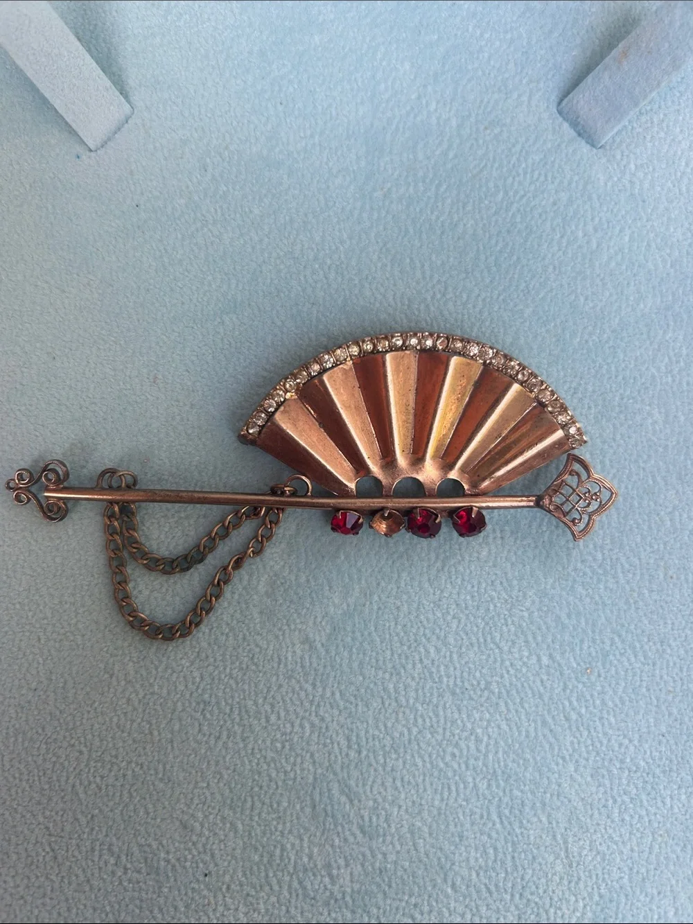 Vintage Art deco Rose Gold Fan Brooch with Red Crystal Accents
